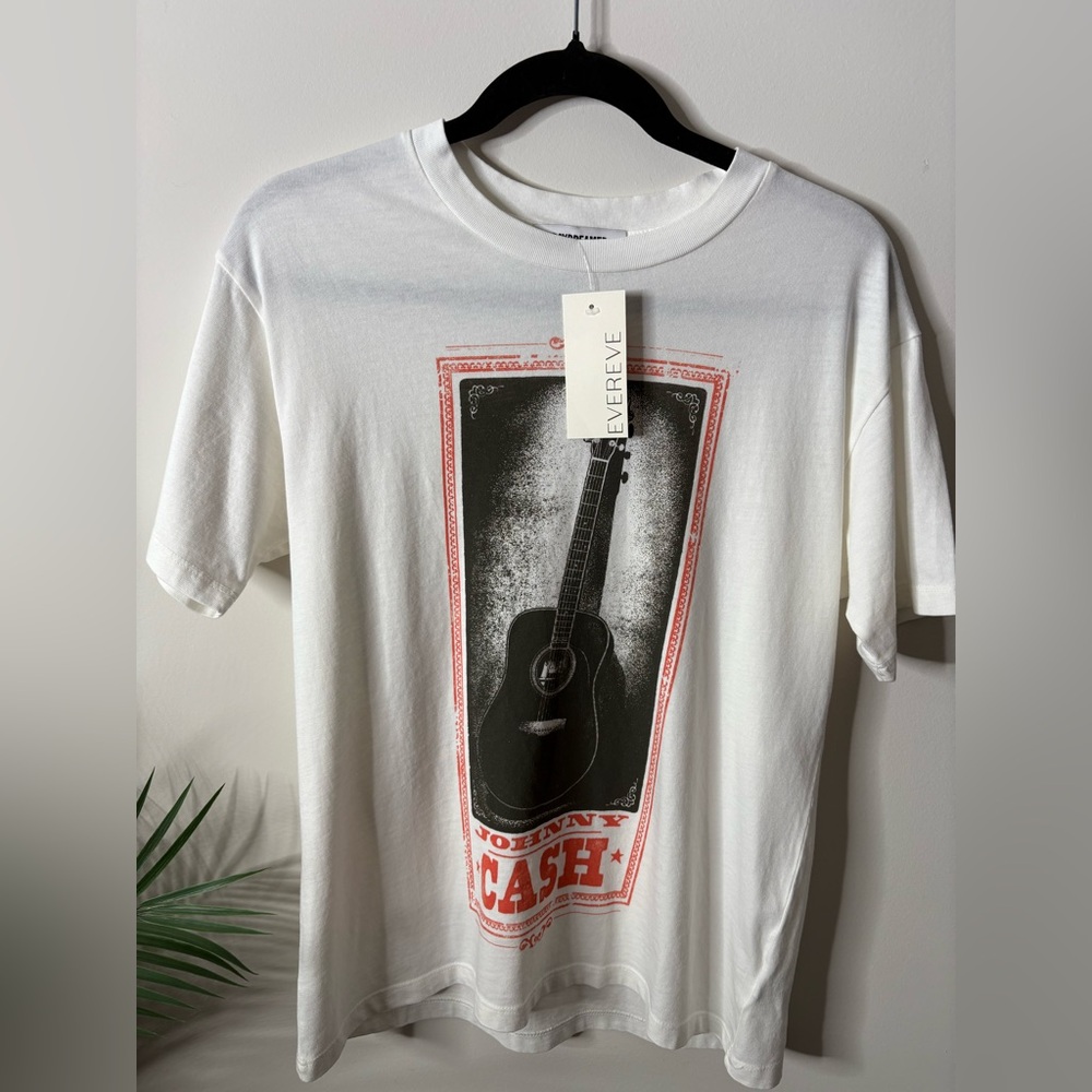 Daydreamer Johnny Cash Tee with Guitar Print - Picture 3 of 5